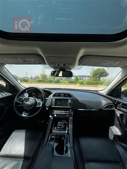 جاگوار F-Pace